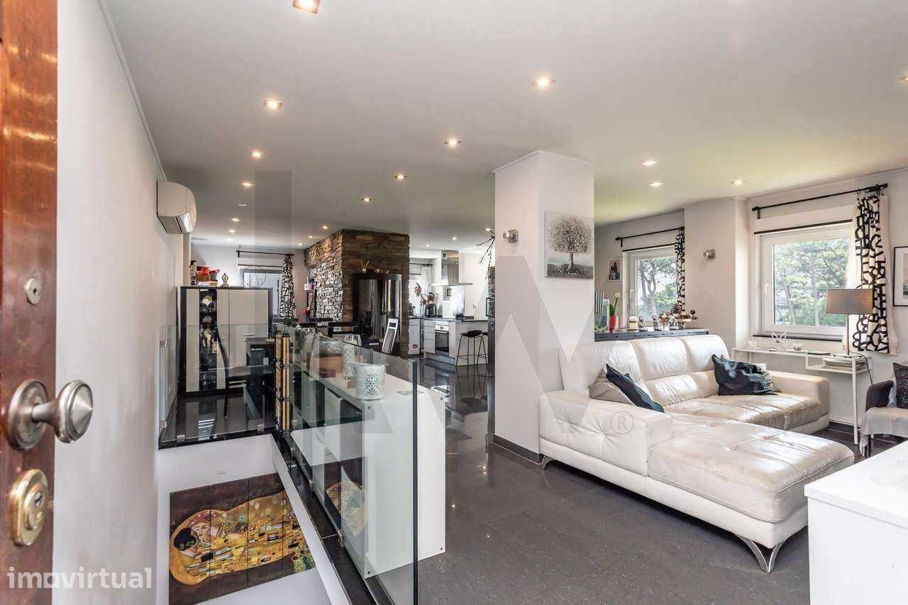 Apartamento T3 Duplex com Design Contemporâneo – Rinchoa, Sintra - Grande imagem: 2/41