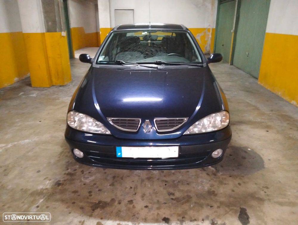Renault Mégane 1.4 RXE - 2