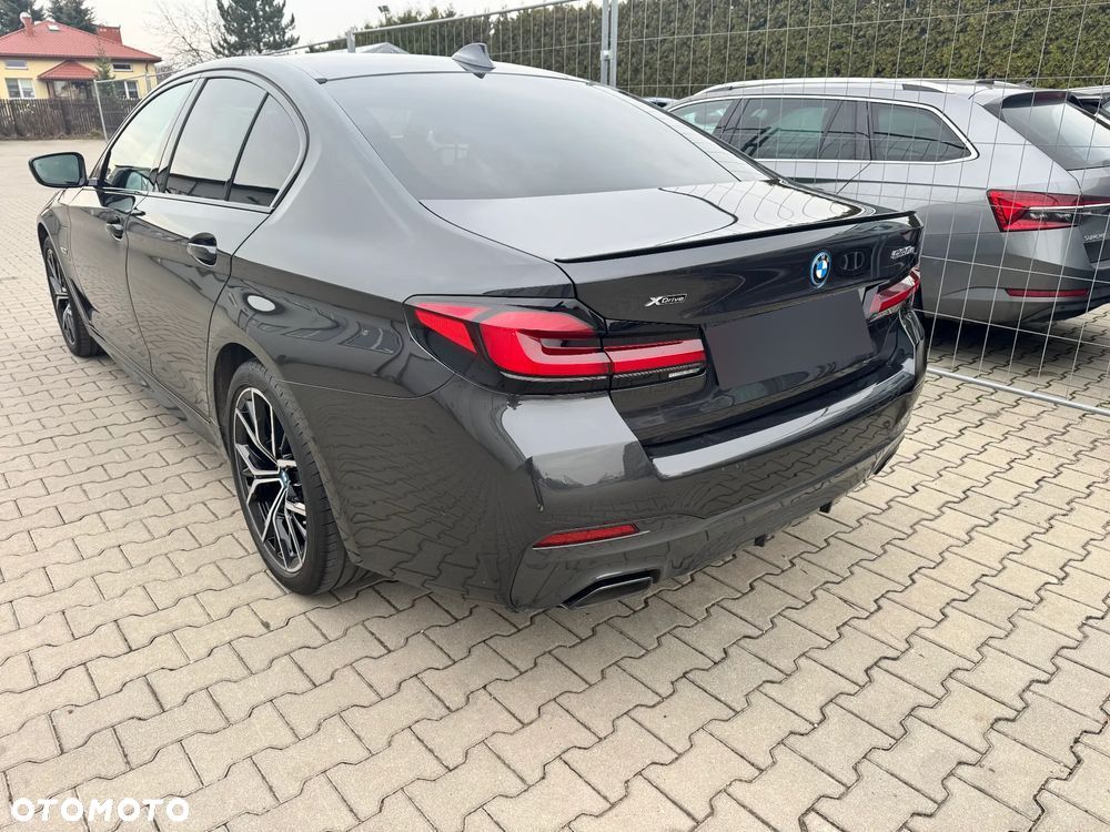 BMW Seria 5 ver-530e-xdrive-m-sport-sport - 14