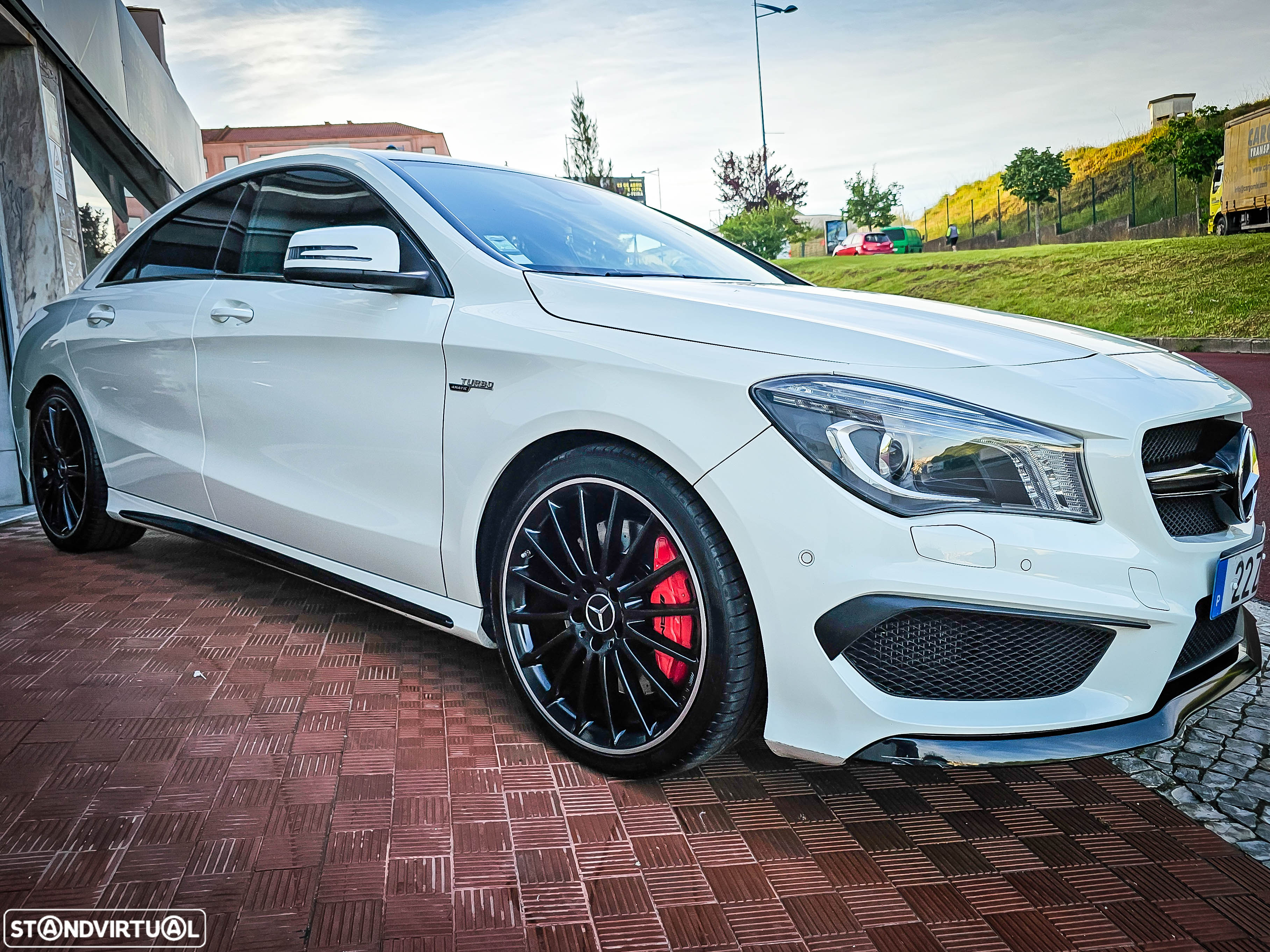 Mercedes-Benz CLA 45 AMG 4Matic 7G-DCT - 9