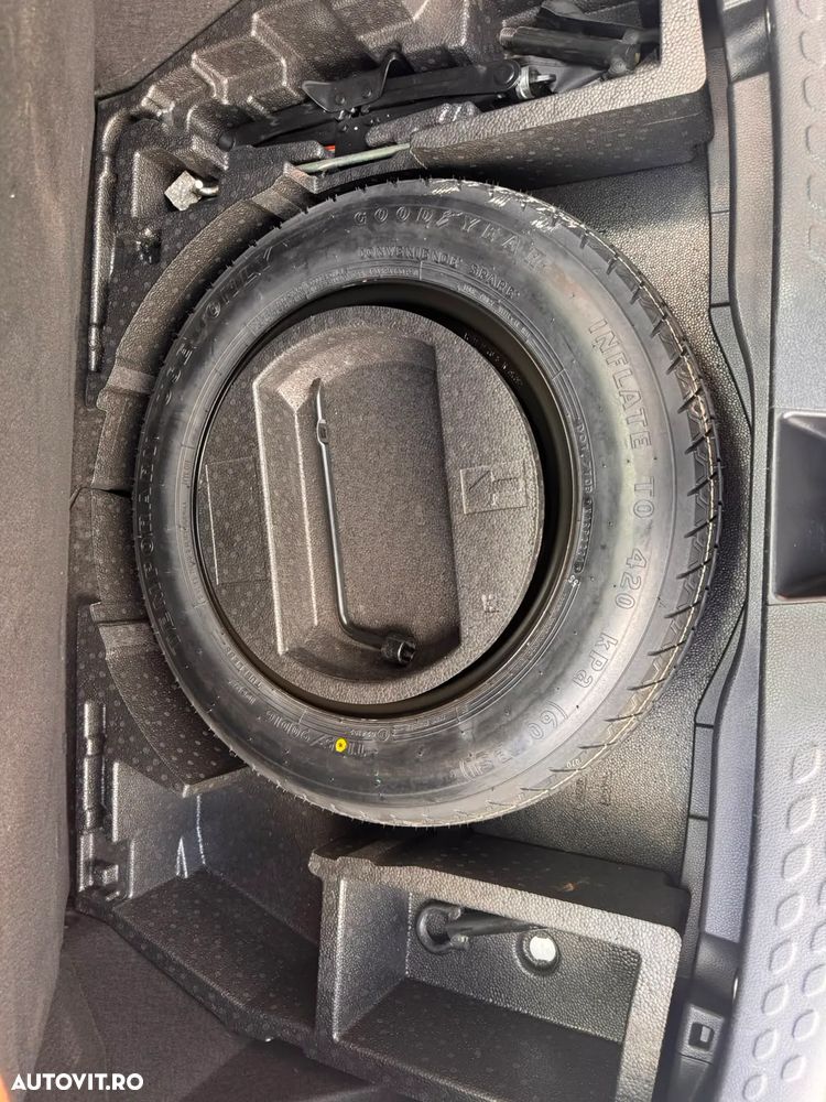 Toyota C-HR 1.8 HSD 122 CP 4x2 CVT Core - 23