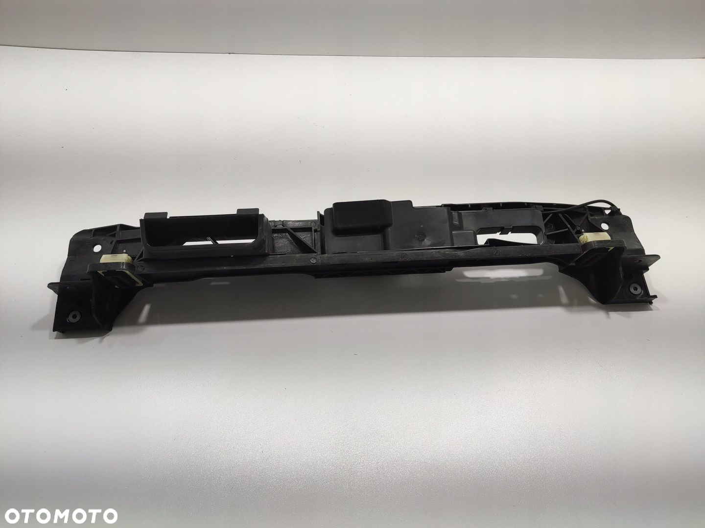 PAS PRZEDNI GÓRNY WZMOCNIENIE ZAMEK MASKI PEUGEOT 3008 II 16-24 9829226780 - 2