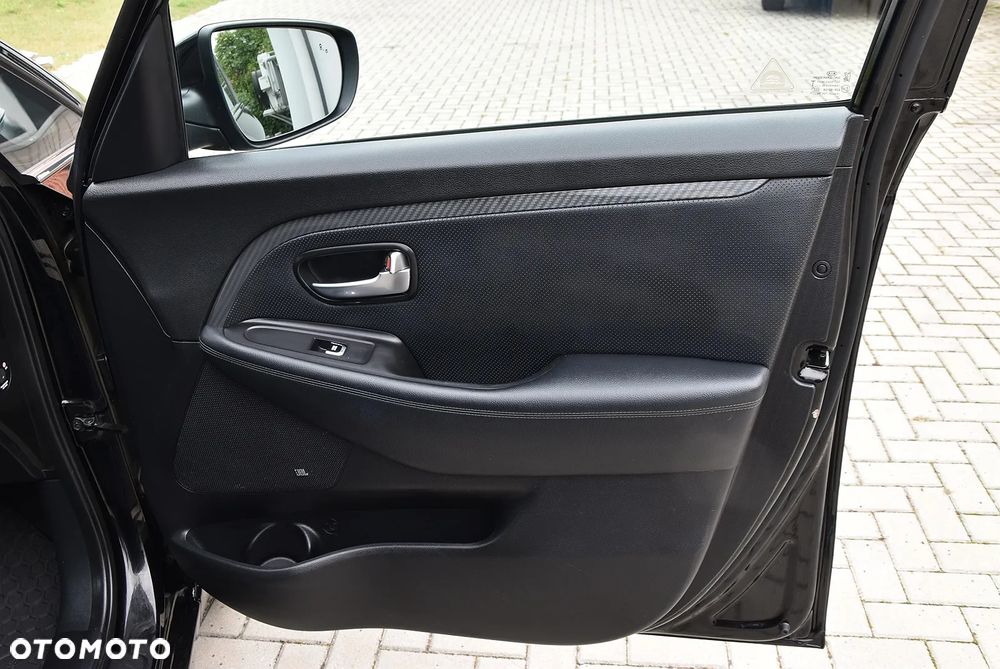 Kia Carens - 38