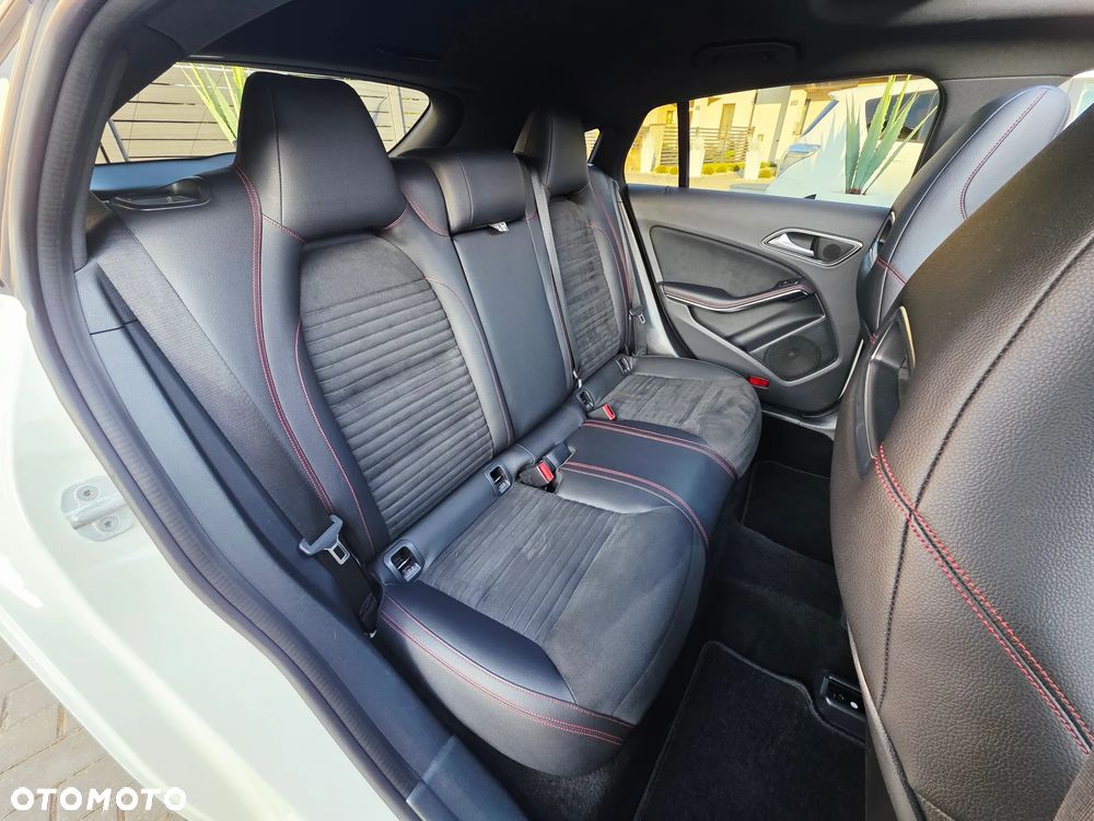 Mercedes-Benz CLA 180 d AMG Line - 6