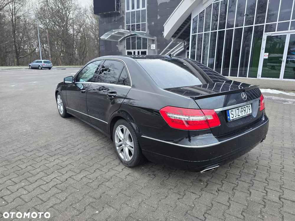 Mercedes-Benz Klasa E 200 CGI BlueEFFICIENCY Automatik - 6
