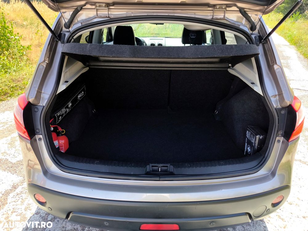 Nissan Qashqai 2.0 DCI DPF 4X4 Acenta SP - 26