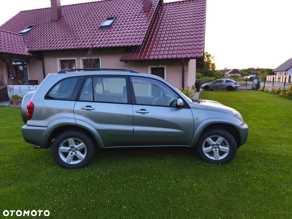 Toyota RAV4 2.0 D-4D 4x4 - 9