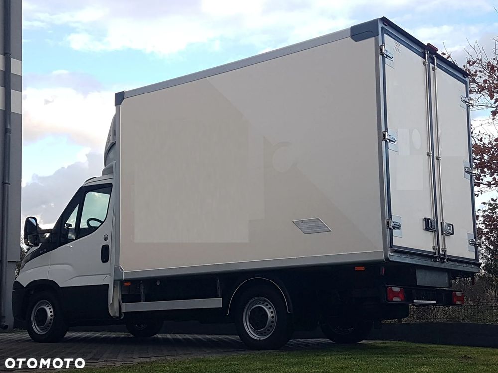Iveco DAILY 6EP CHŁODNIA MROŹNIA IZOTERMA AGREGAT THERMO KING V-200 MAX GRZANIE 3,41x2,09x2,10 - 28