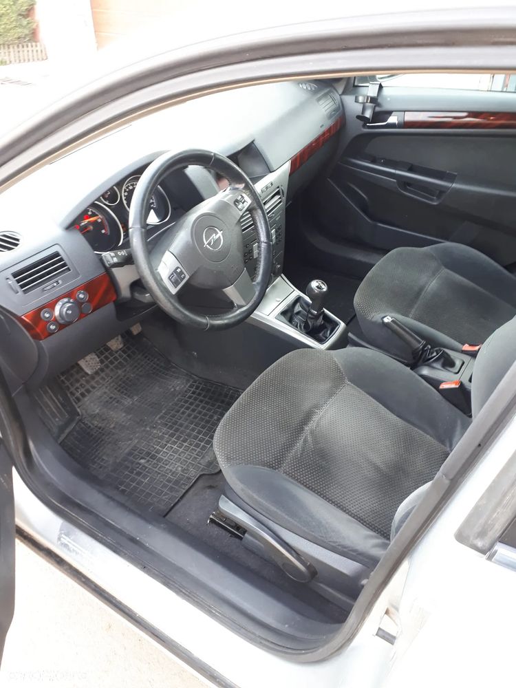 Opel Astra - 4