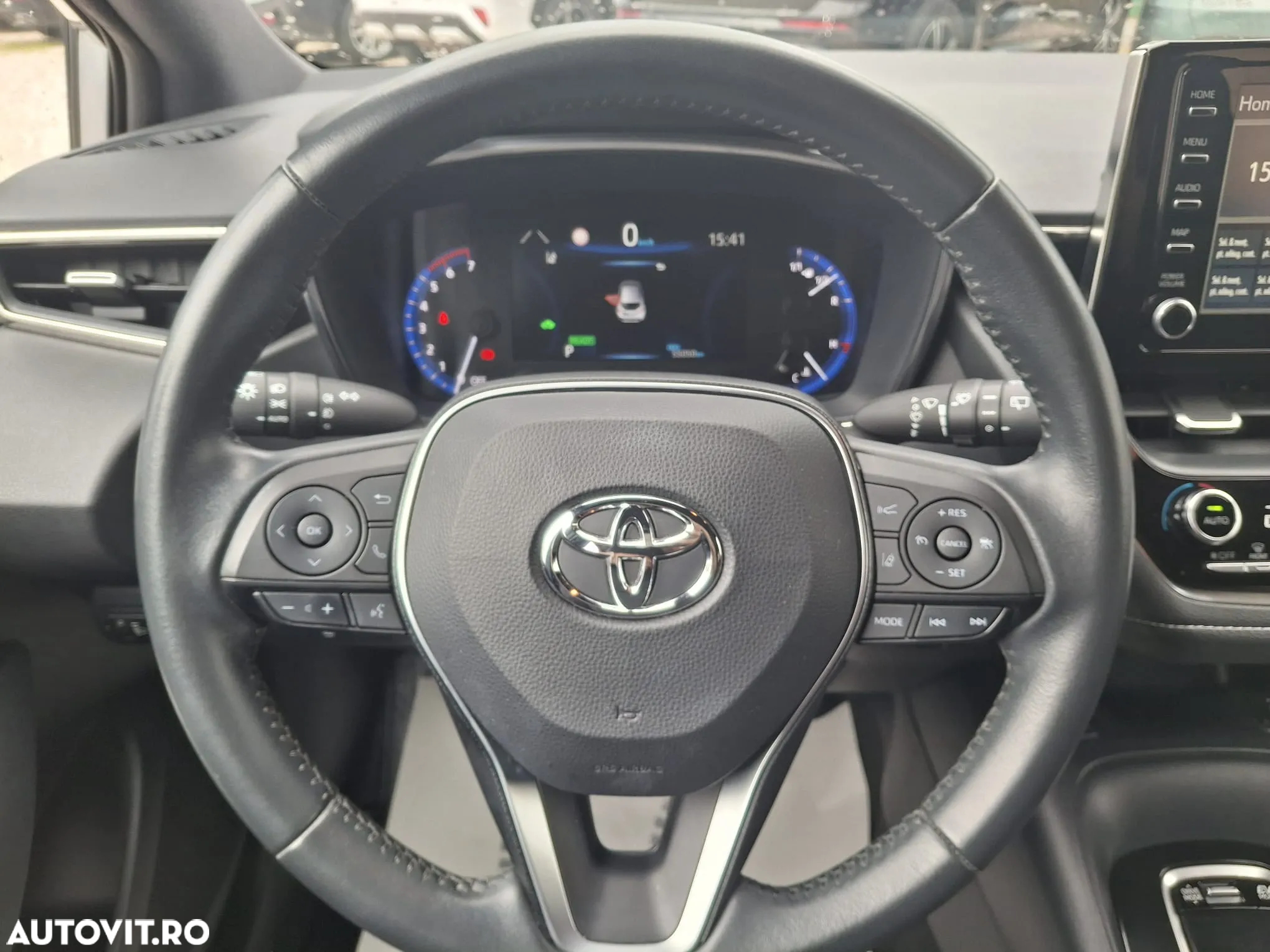 Toyota Corolla 1.8 HSD Dynamic - 11