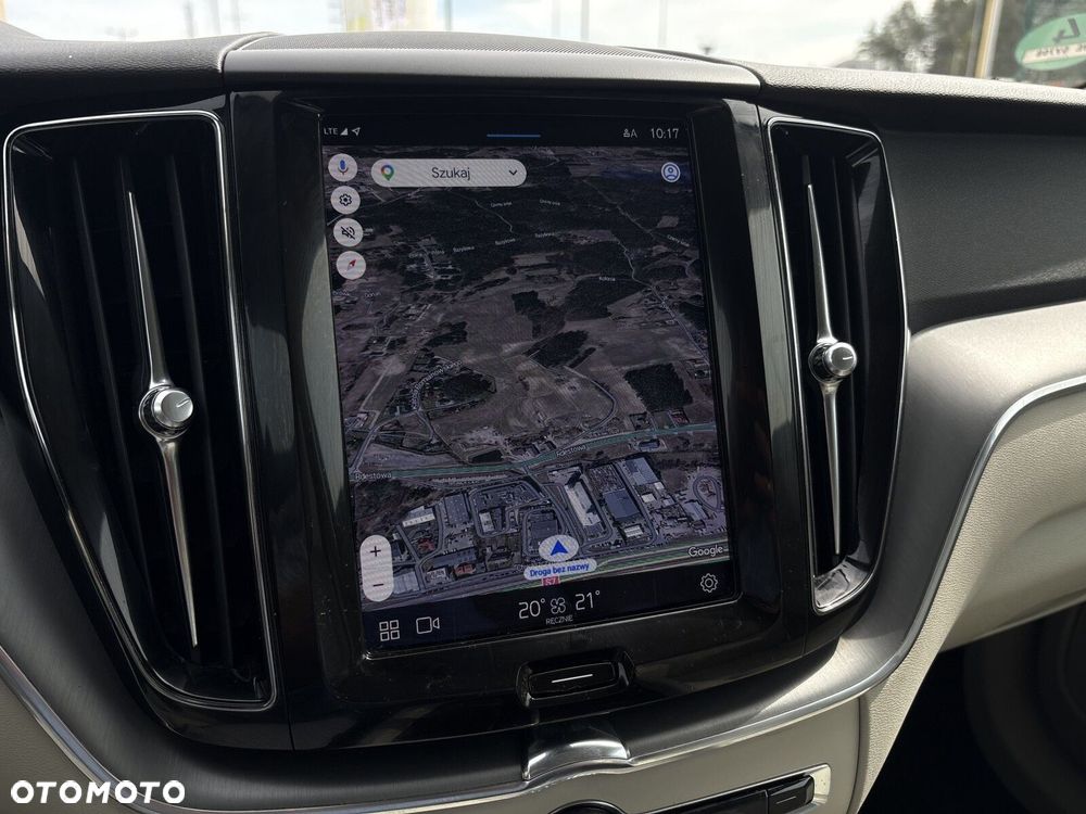 Volvo XC 60 B4 D Momentum - 23