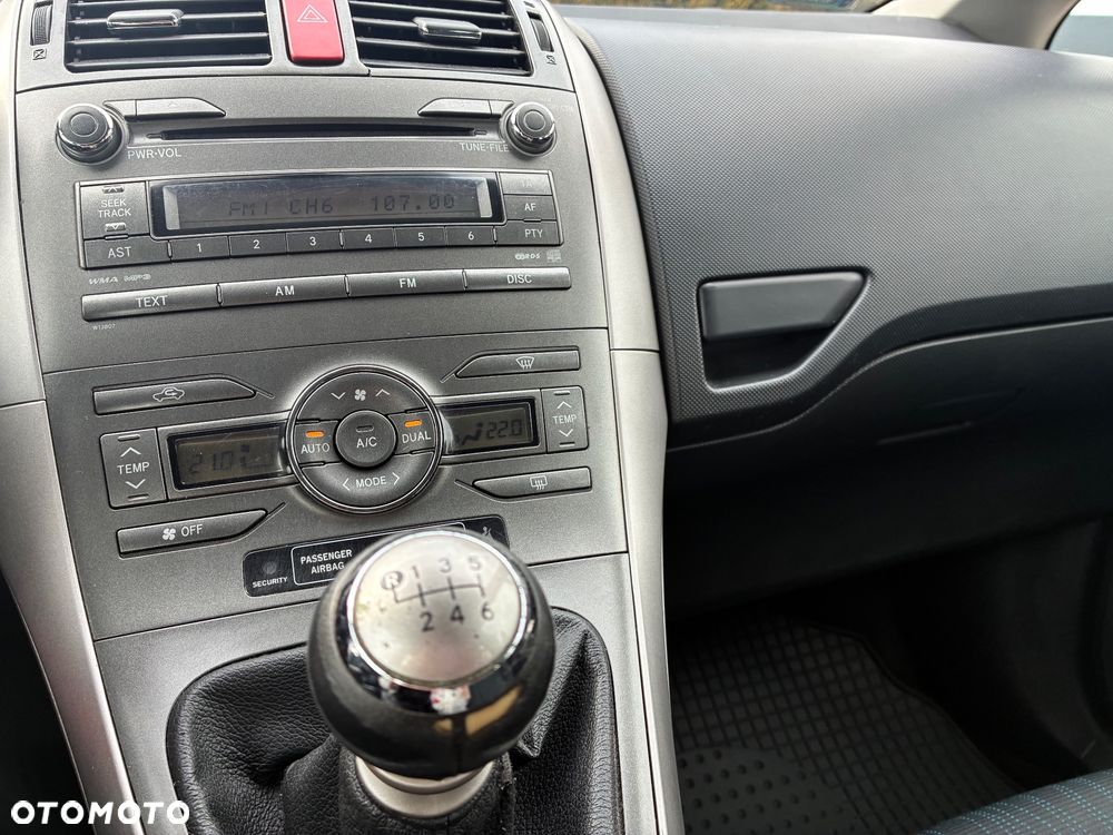 Toyota Auris - 16