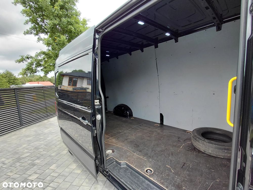 Volkswagen CRAFTER - 18