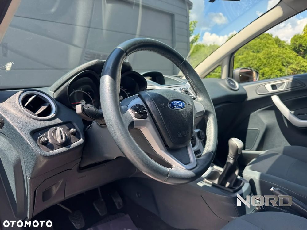 Ford Fiesta 1.25 Trend - 11