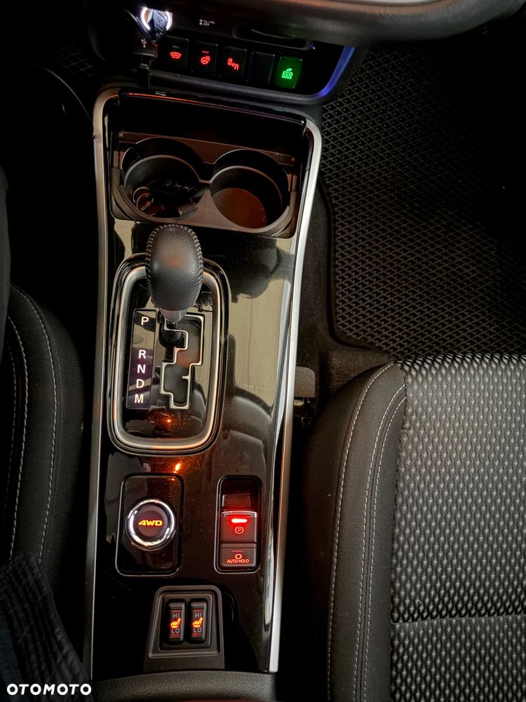 Mitsubishi Outlander 2.0 Instyle SDA 4WD CVT - 7