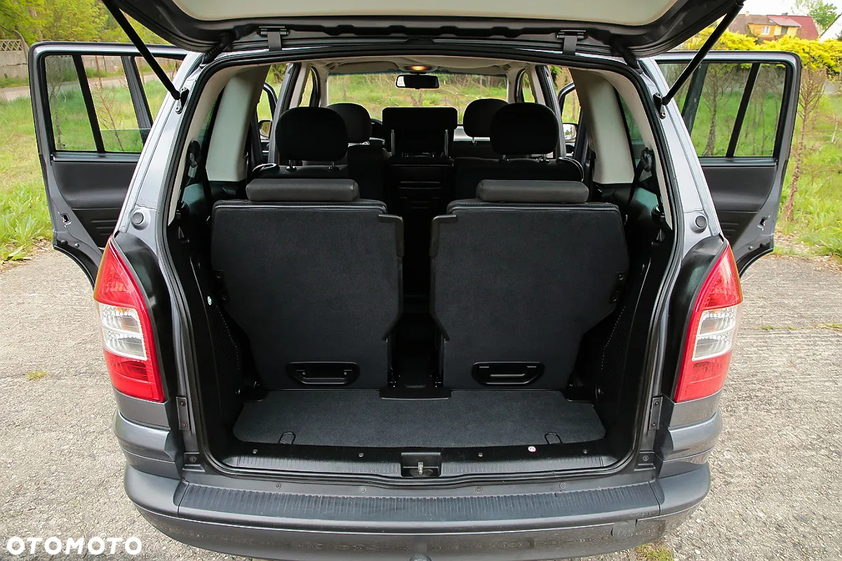 Opel Zafira - 24