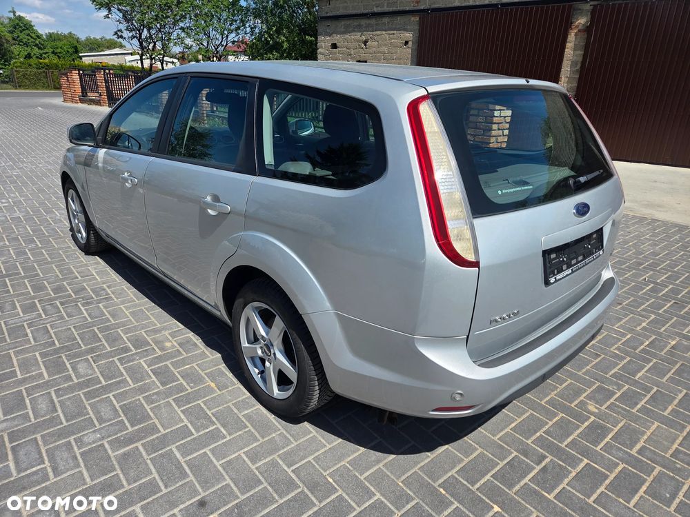 Ford Focus - 8