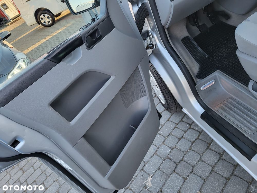 Volkswagen Caravelle L1 Trendline - 23