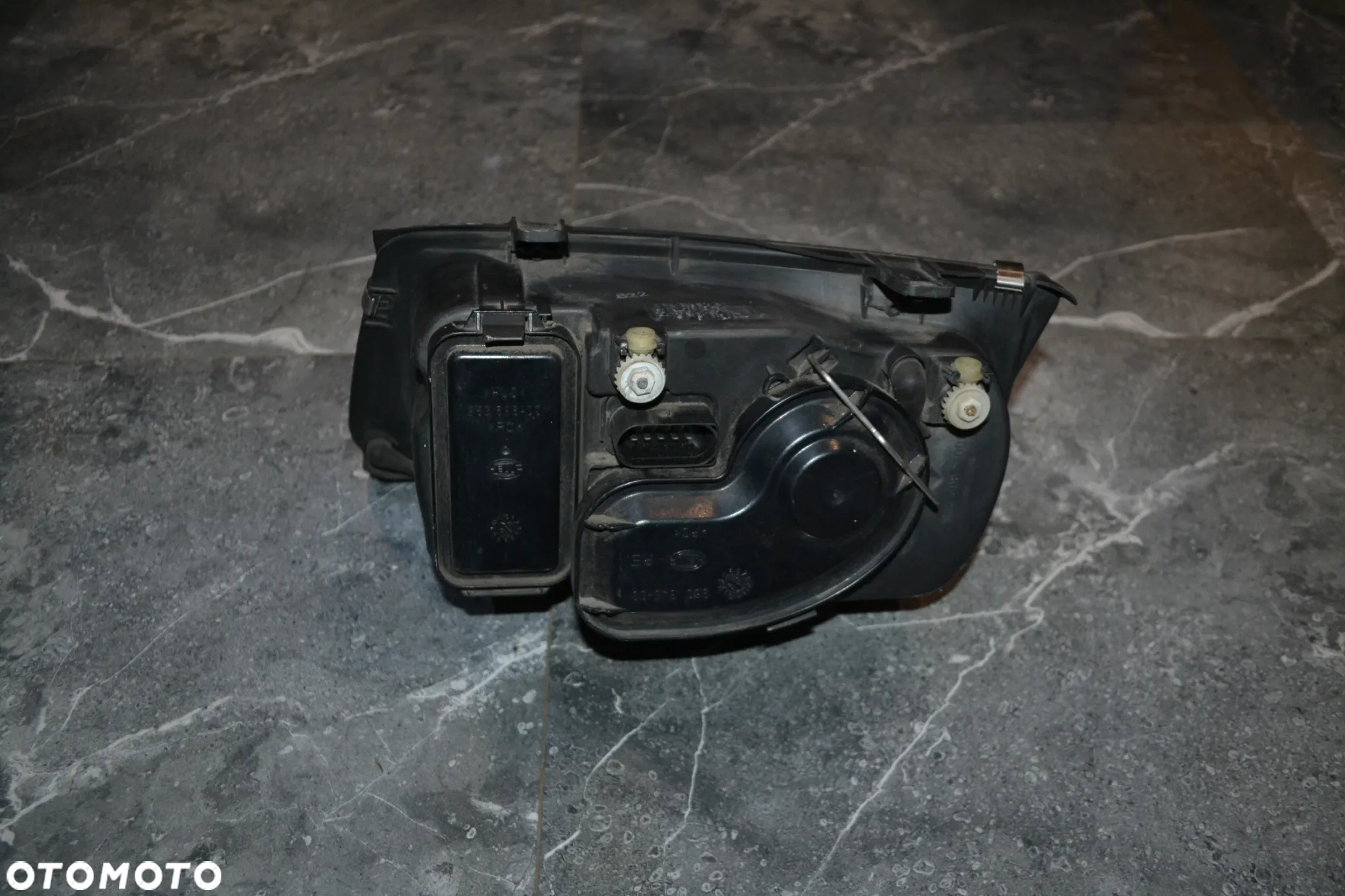 VW BORA LAMPA PRZÓD PRZEDNIA PRAWA KPL EUROPA - 2