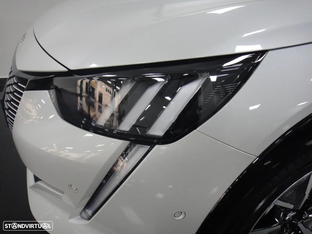 Peugeot e-208 50 kWh GT Pack - 10