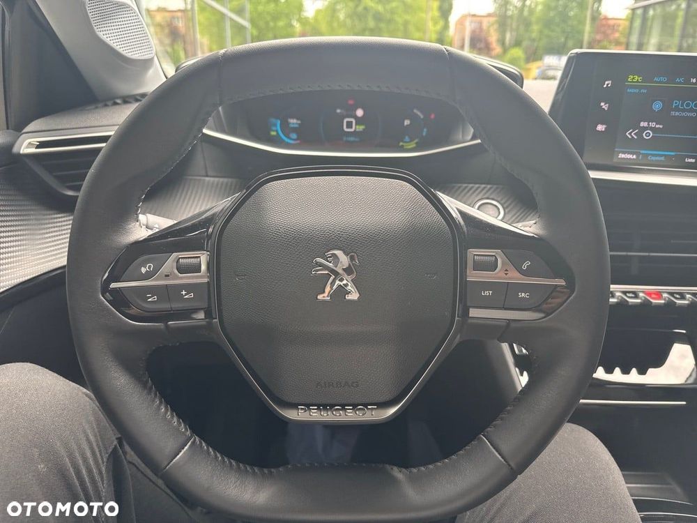 Peugeot 208 50kWh Allure - 14