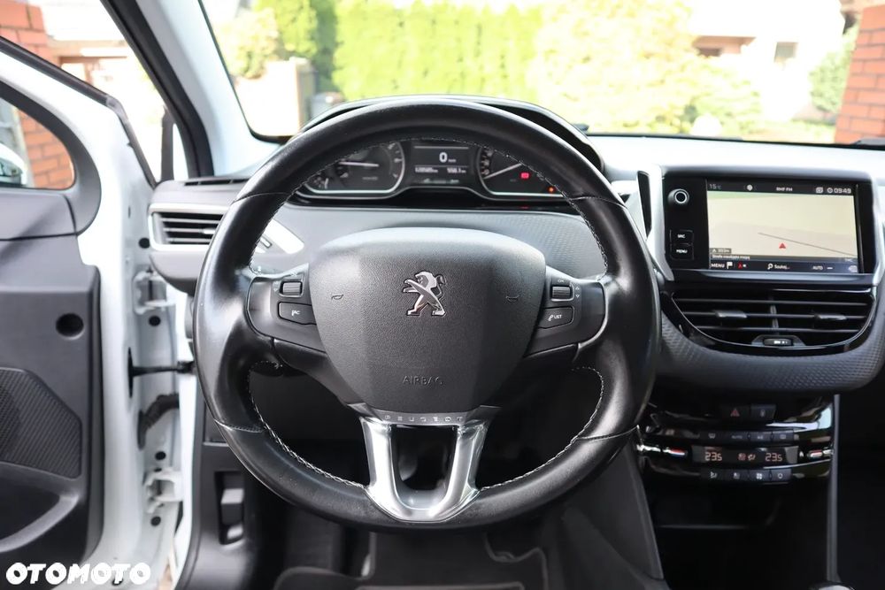 Peugeot 208 1.2 PureTech Allure S&S - 15