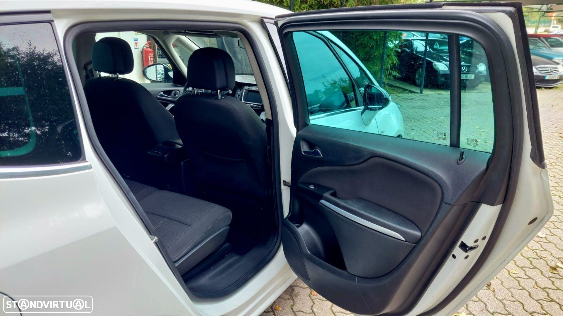 Opel Zafira 1.6 CDTi Innovation S/S - 10