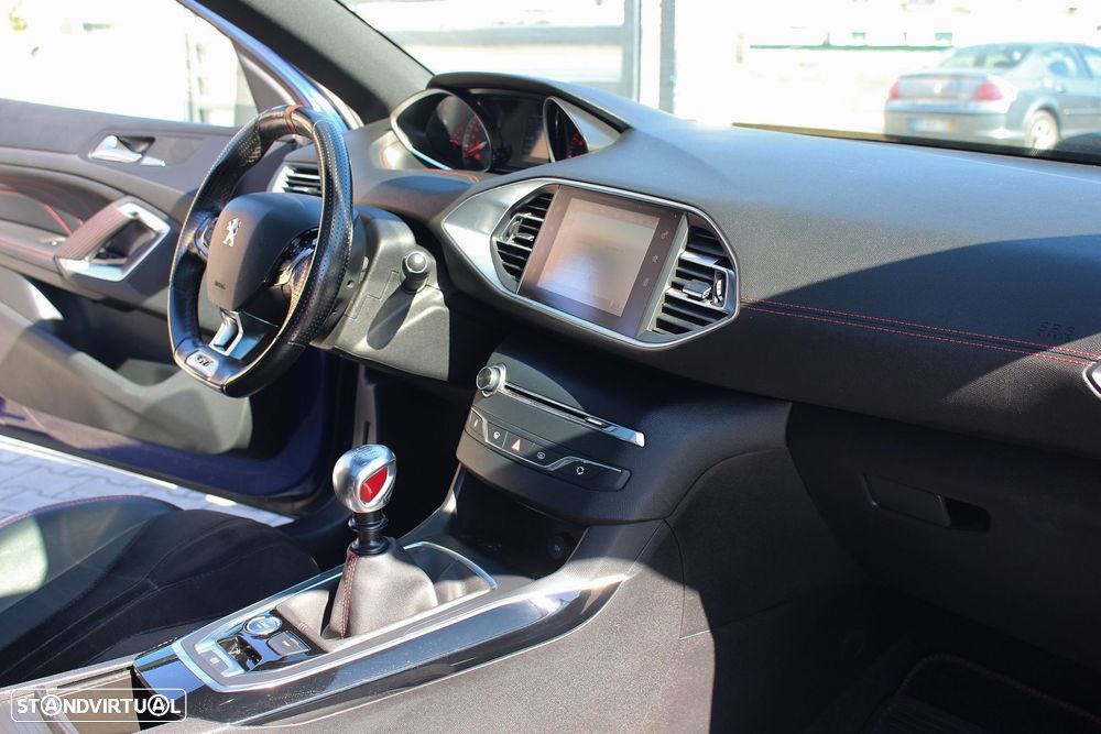 Peugeot 308 1.6 e-THP GTi - 42