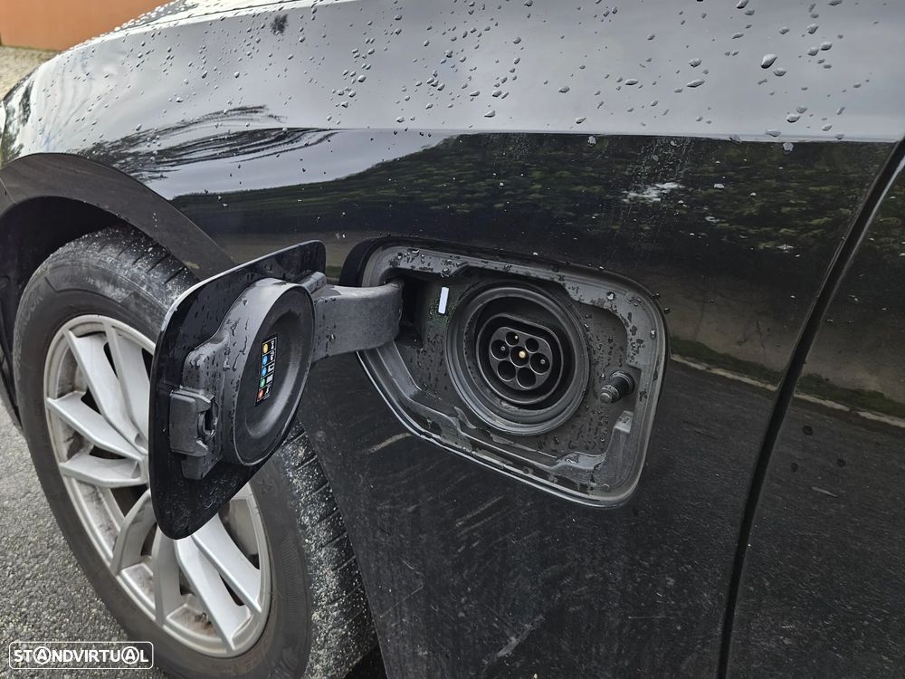 BMW 330 e Corporate Edition Auto - 14