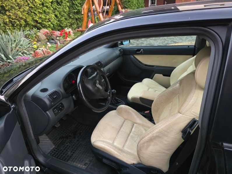 Audi A3 1999 photo 4