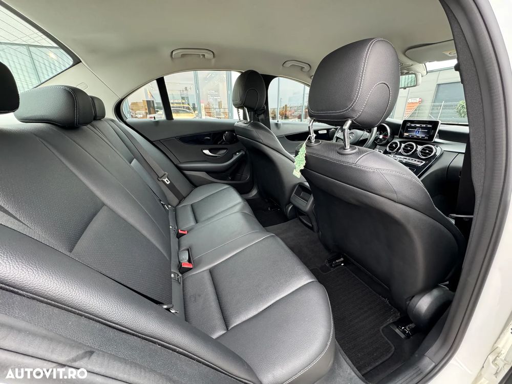 Mercedes-Benz C - 27