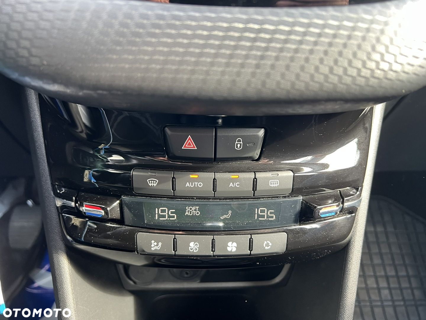 Peugeot 2008 - 20