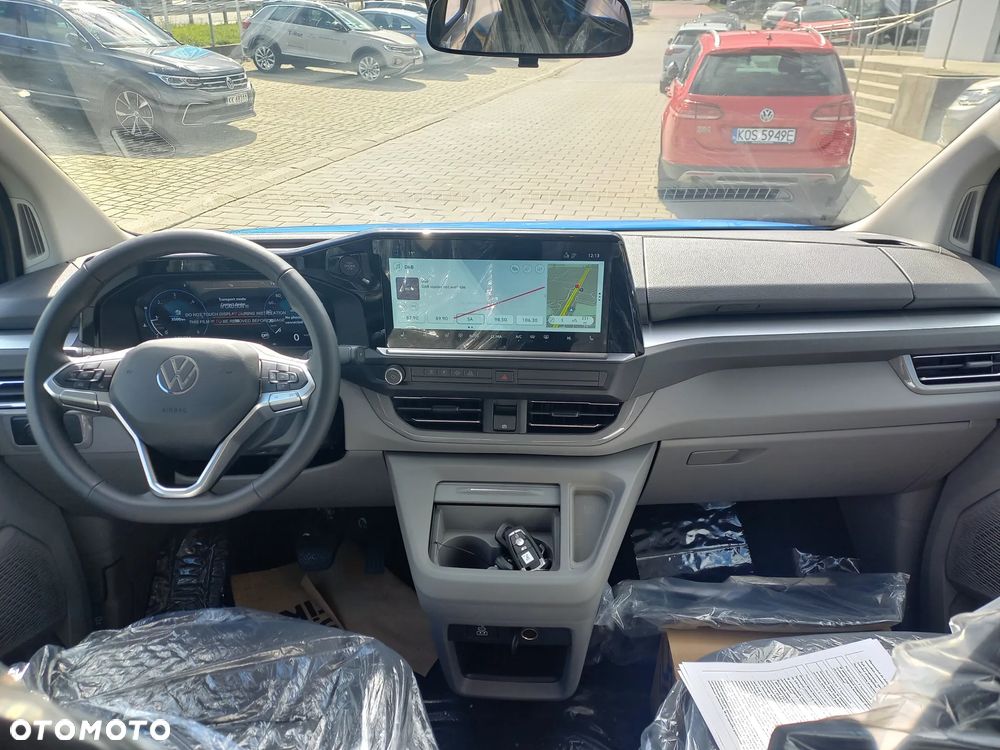 Volkswagen Caravelle - 11