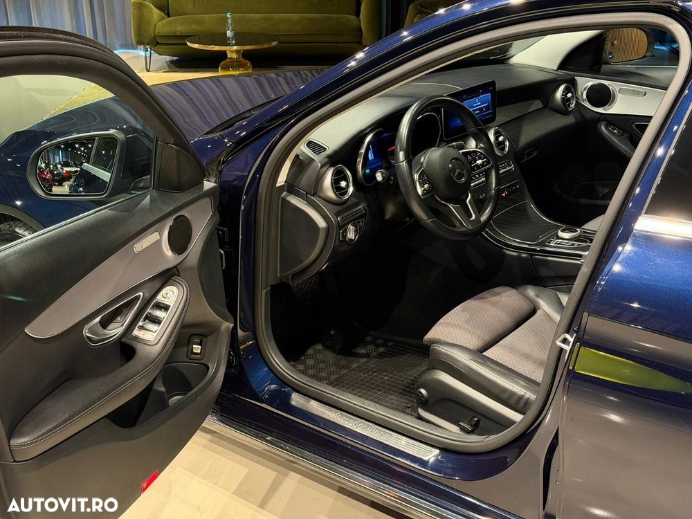 Mercedes-Benz C - 26