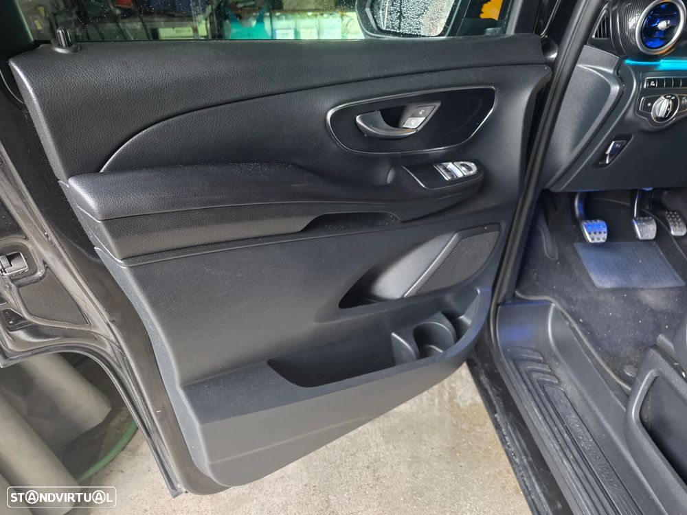 Mercedes-Benz V 220 CDi - 16