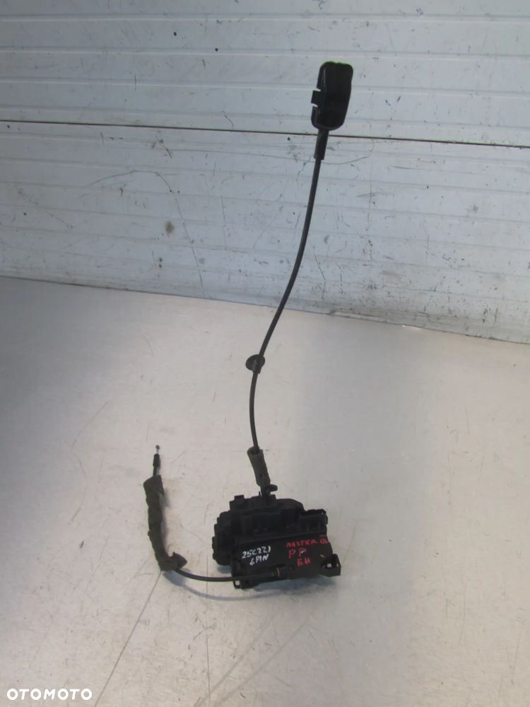 Renault Master  III-Movano B 10r ->zamek drzwi prawy przód EU 6pin - 1