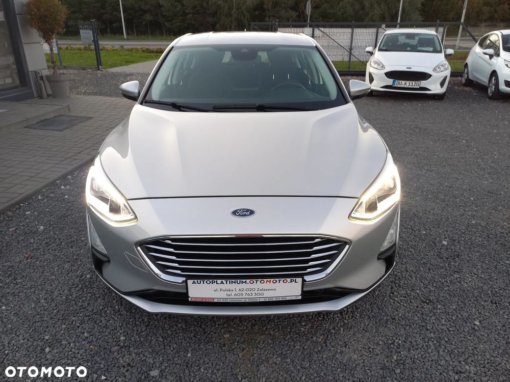 Ford Focus 1.5 EcoBlue Start-Stopp-System TITANIUM - 11