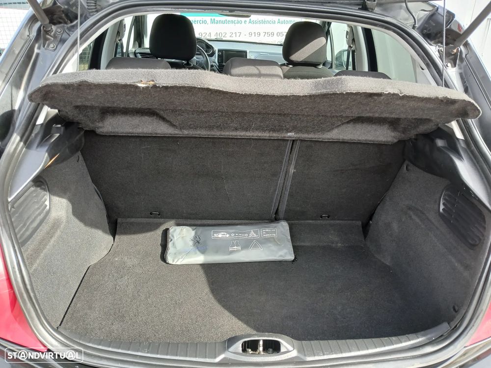 Peugeot 208 1.2 VTi Active - 26