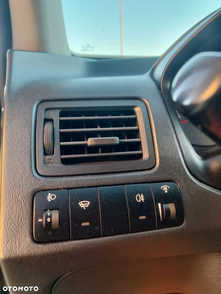 Hyundai Tucson 2.0 Comfort 2WD - 11