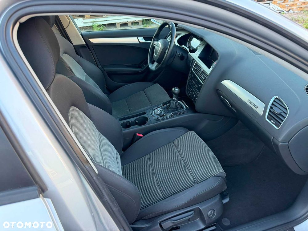 Audi A4 Limousine - 6