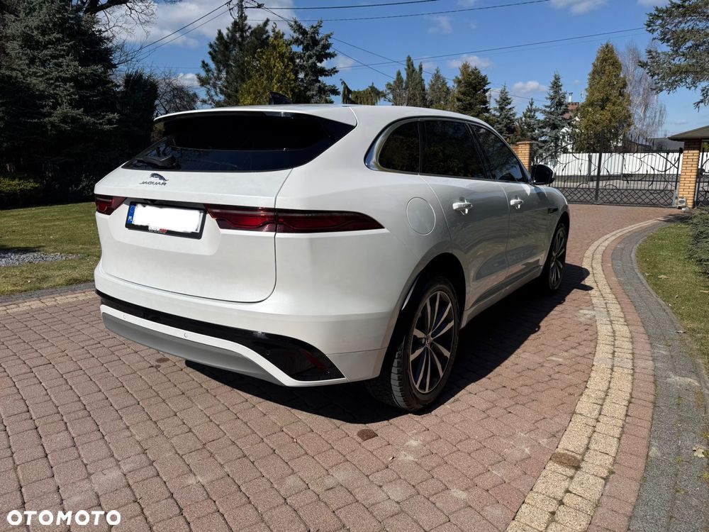 Jaguar F-Pace P250 AWD R-Dynamic S - 4