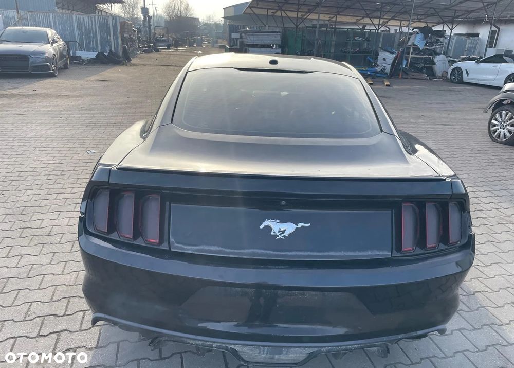Ford Mustang - 5