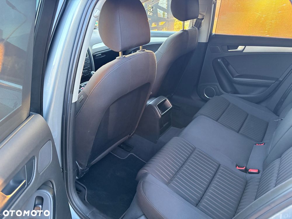 Audi A4 Avant 2.0 TDI DPF Ambiente - 11