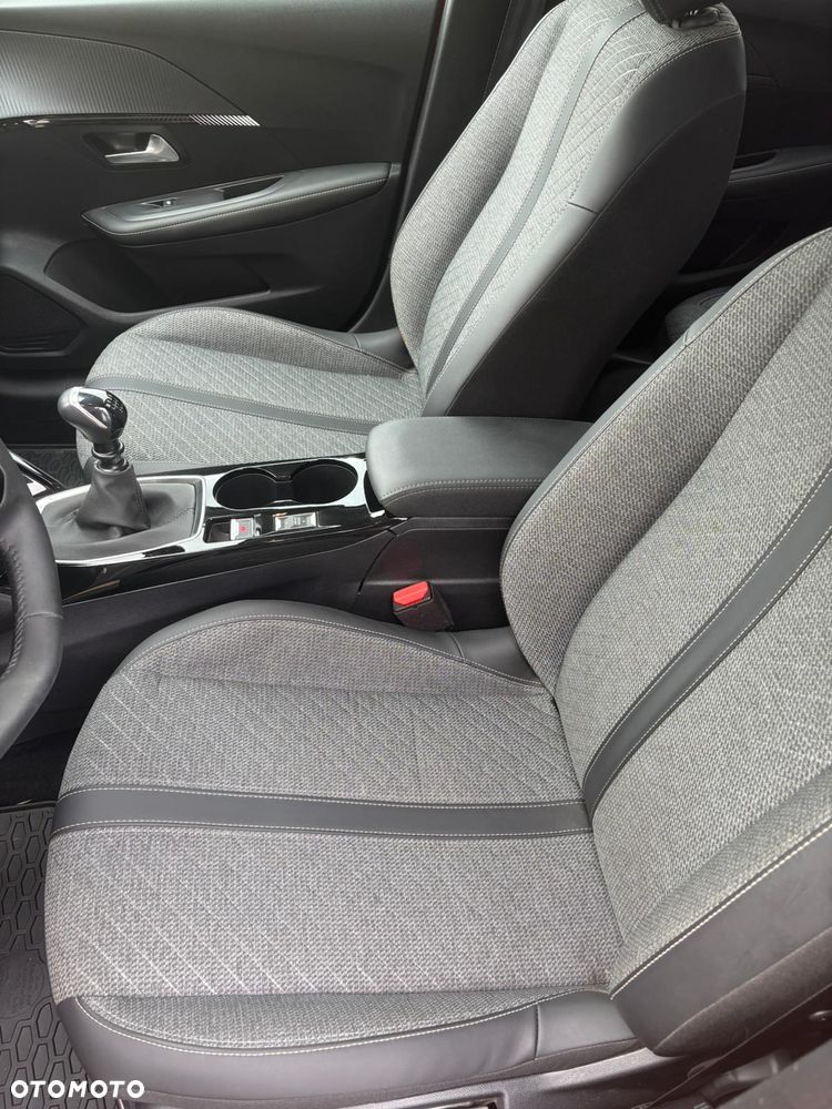 Peugeot 208 1.2 T Allure S&S - 14