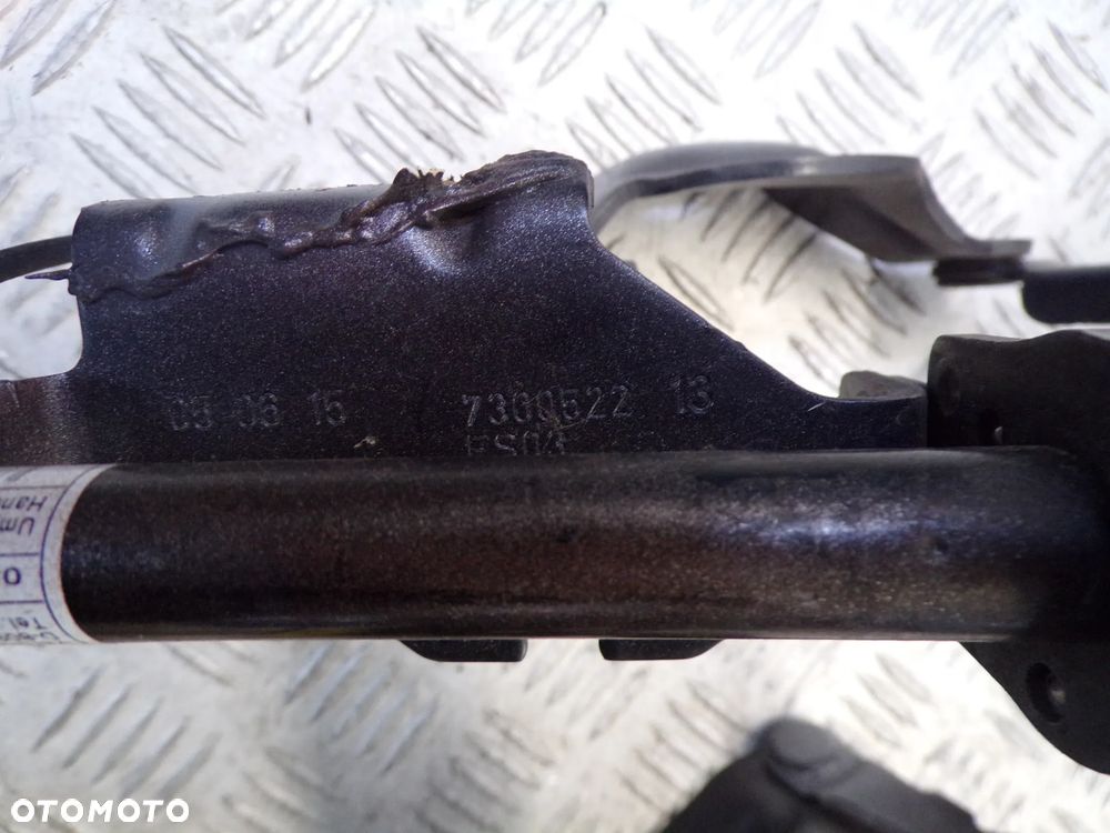 ZAWIAS MASKI LEWY PRAWY NABOJE BMW SERIA 2 F45 7300522 7300521 - 3