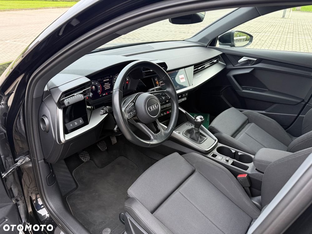 Audi A3 Sportback 30 TDI S Line - 18