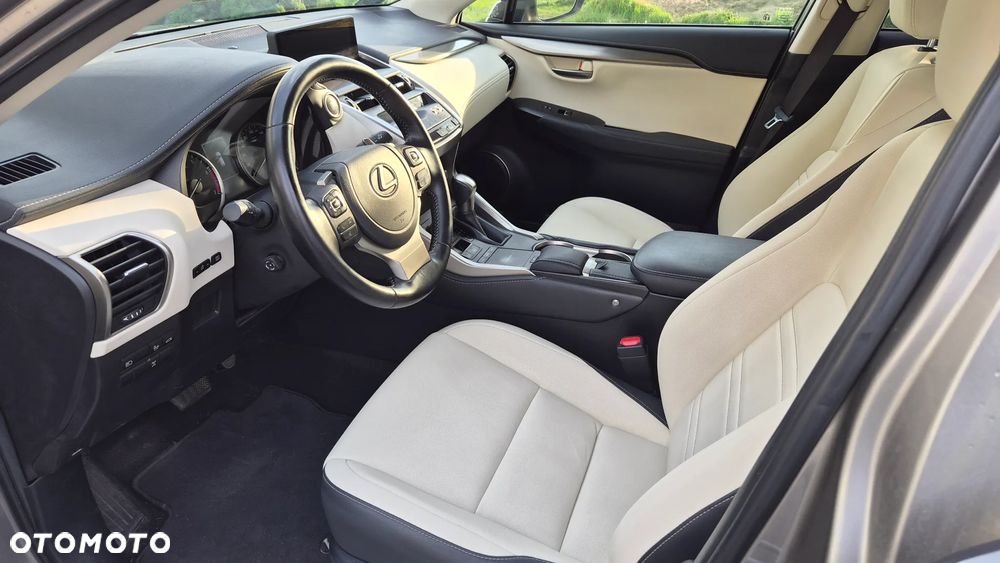 Lexus NX 300 F Impression AWD - 14