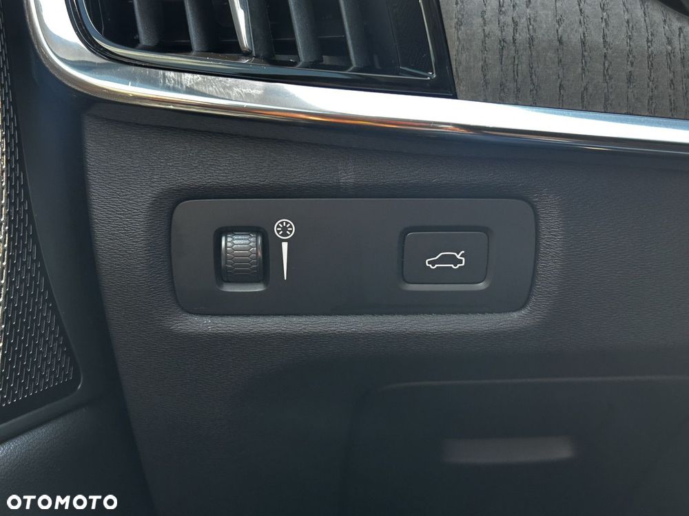 Volvo S90 - 19