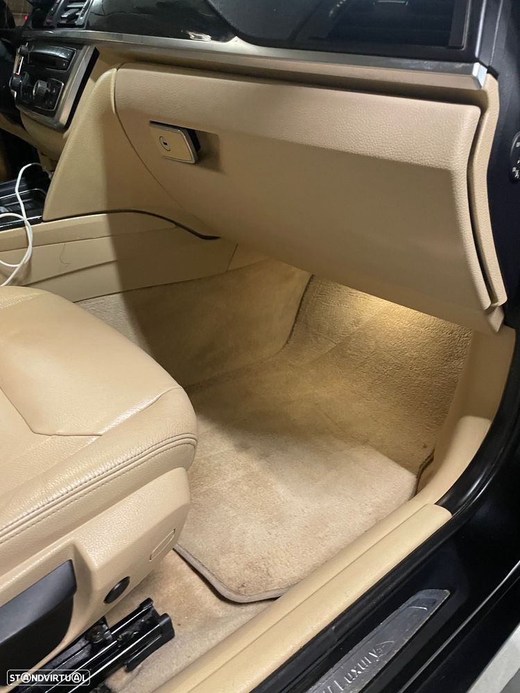 BMW 318 d Touring Aut. Luxury Line - 19