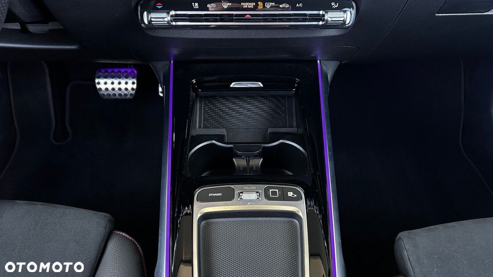 Mercedes-Benz GLB 200 AMG Line 7G-DCT - 19